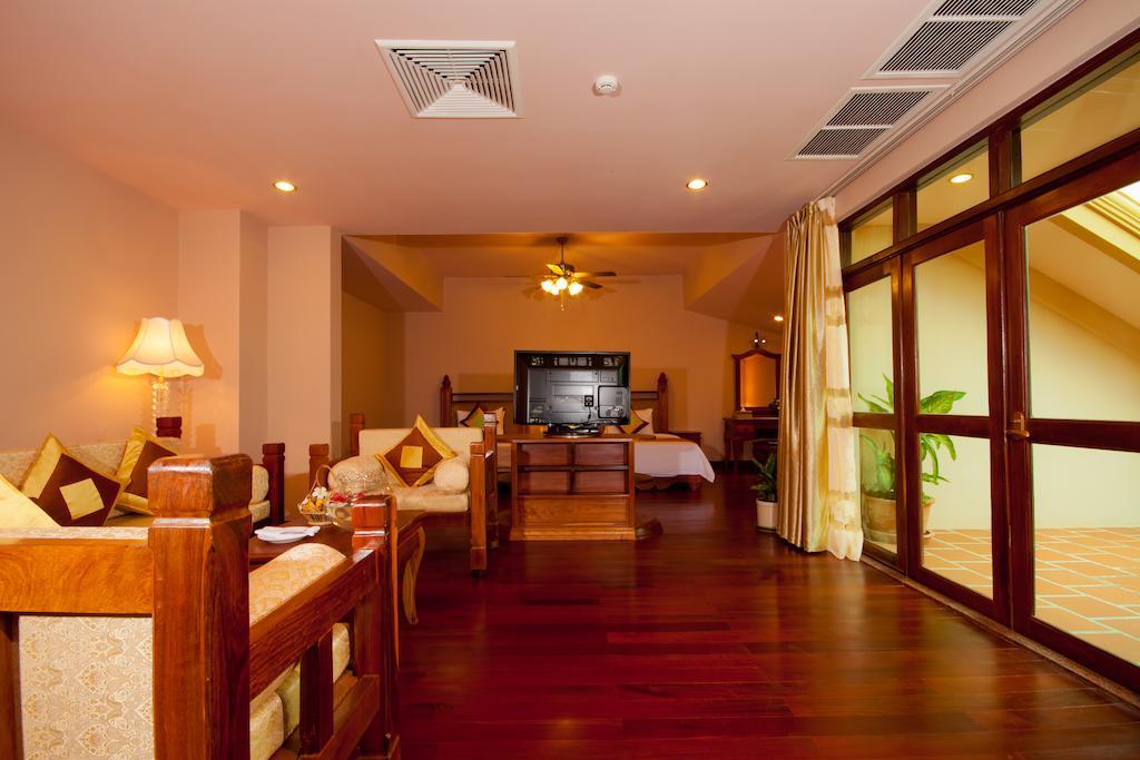 Angkor Era Hotel Siem Reap Exterior photo